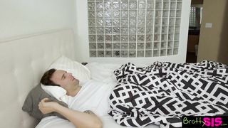Perverz tini kisasszony a nevelő faterjával szexel