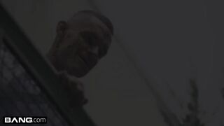 Kerek hájas tini csajszi durva anál szexe