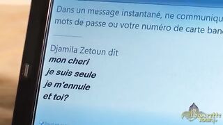 Izgató fiatal arab spiné szopja a brét