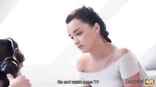 Tini csaj és az vén hapsi