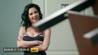 Brazzers - Veronica Avluv popsikája meghágva