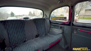Fake Taxi - Caty Kiss a bombázó milf