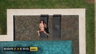 BRAZZERS - Jolee Love a méretes didkós fiatal csajszi