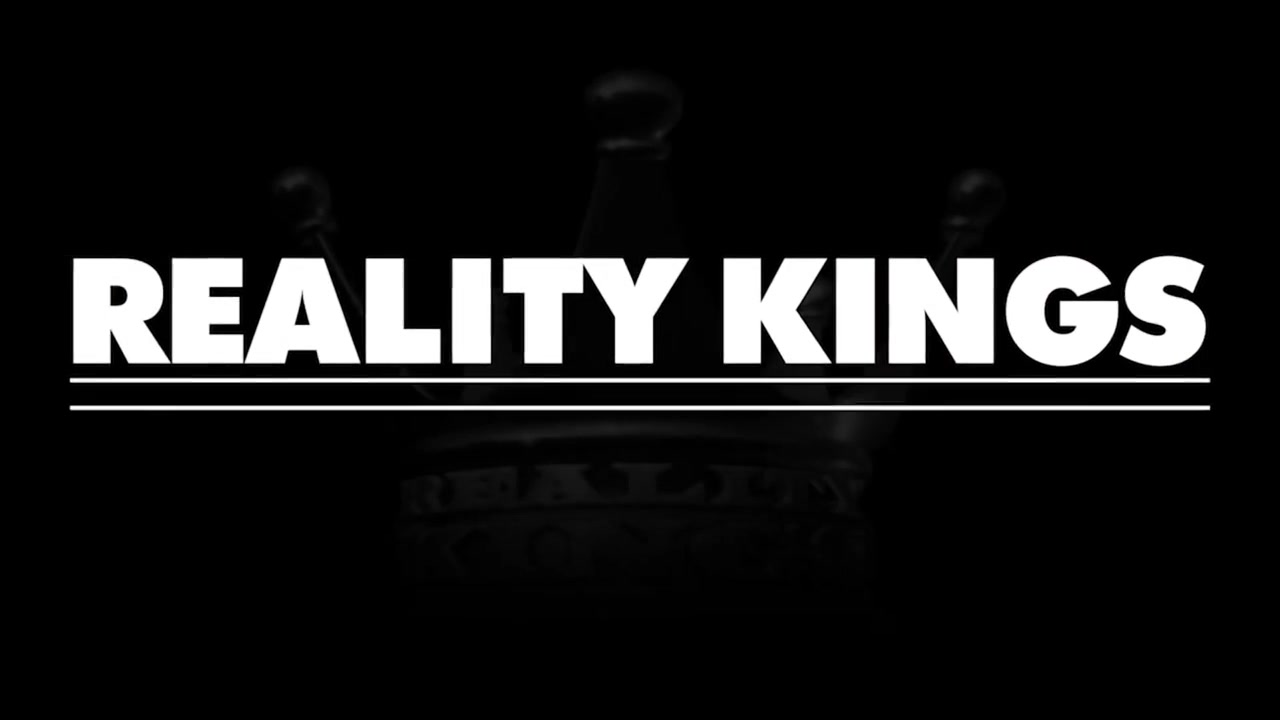 Reality Kings - Olive Glass a szőrös pinás milf