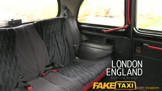 FakeTaxi - szűk pinájú nag mellű csajszi
