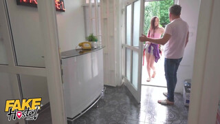 Fake Hostel - Tini csajok megrakva alaposan