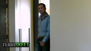 Khloe Kapri feneke rendesen megdöngetve - TeamSkeet