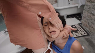 Brazzers - Lulu Chu a szőrös muffos ázsiai kiscsaj