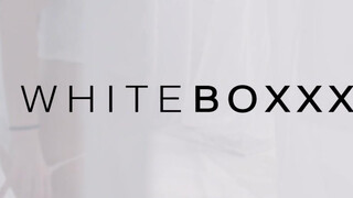 WhiteBoxxx - Izzy Lush az isteni formás kolumbiai punci