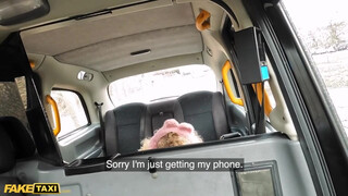 Fake Taxi - Bombázó latin lány megrakva a taxiban