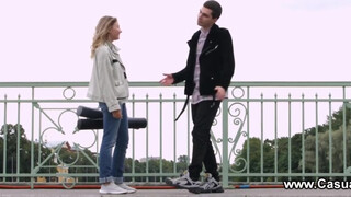 Casual Tini Porno - fullos csoki picsa és a barátja