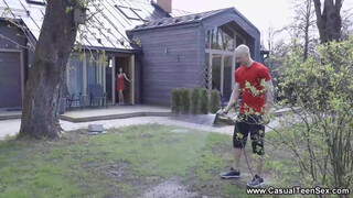 Casual Szex - rojtos pinájú tini nőci