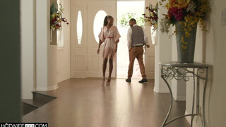 HotwifeXXX - Amari Anne a vékony csoki asszony