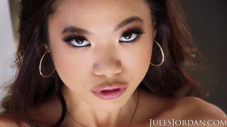 Jules Jordan - Vina Sky a fiatal japán kisasszony