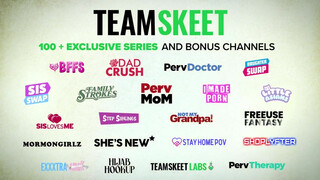 TeamSkeet - amatőr kerek szemű csaj élvezi a baszást