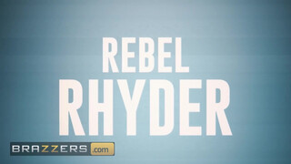 Brazzers - Adira Allure & Rebel Rhyder kicsinálnak egy csoki pélót