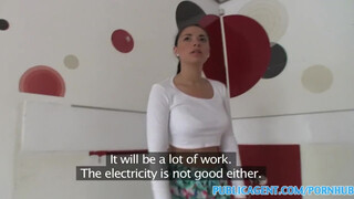 PublicAgent - angol kisasszony is belemegy a pénzért baszásba
