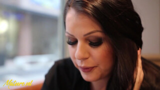 Anissa Jolie a méretes keblű milf