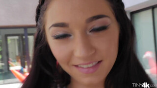 Crystal Rae a méretes didkós latina kiscsaj