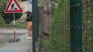 Public Agent - Csöcsös latina picsa felszedve