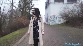 Public Agent - Wild Nicol szereti a hatalmas dákót