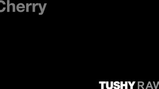TUSHYRAW - Cherry Kiss alaposan popóba tolva