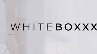 WhiteBoxxx - Lena Reif a méretes didkós orosz bige