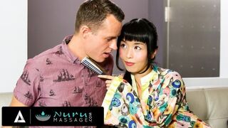 Marica Hase forró masszázsánál megtöri a hatalmas rúdja ügyfelétől