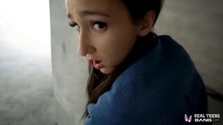 Carmen Rae kicsike muffja durva dugásba keveredik a castingon