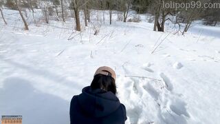 Ázsiai fitnesz lány rendesen megdugva a hidegben -20°c-on