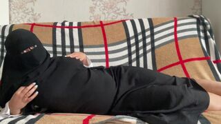 Arab szír milf kendőben baszik vadul