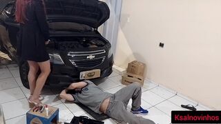 Autótulaj spiné rákívánt a szerelőjére!